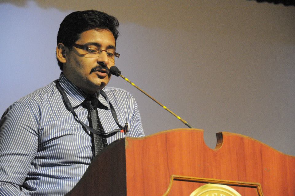 530405_421142037944196_1853221394_n